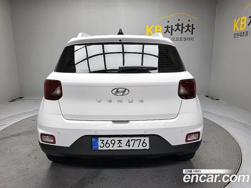 Hyundai Venue — фото 4