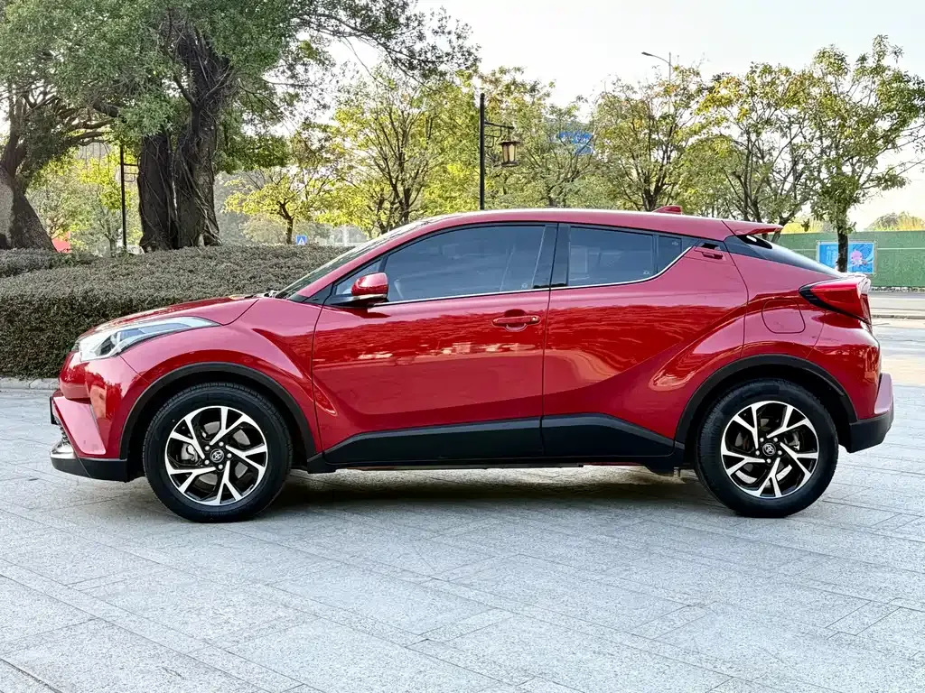 Toyota C-HR 2021 из CN, фото 4