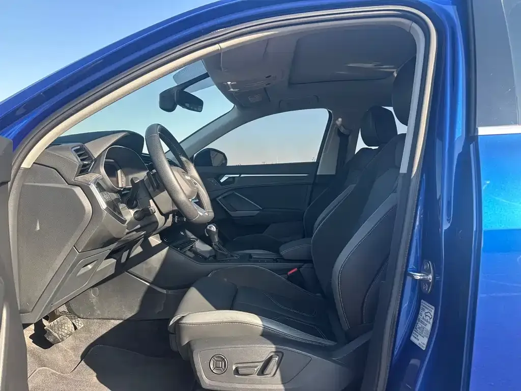 Audi Q3 2021 из CN, фото 4