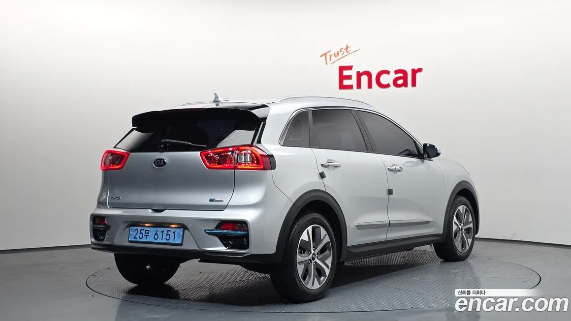 Kia Niro — фото 2