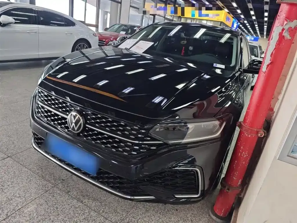 Volkswagen Passat 2023 из CN, фото 1