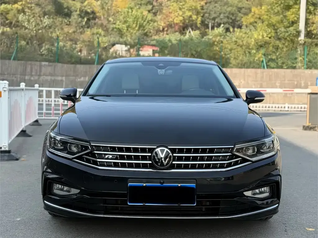 Volkswagen Magotan 2023 из CN, фото 2