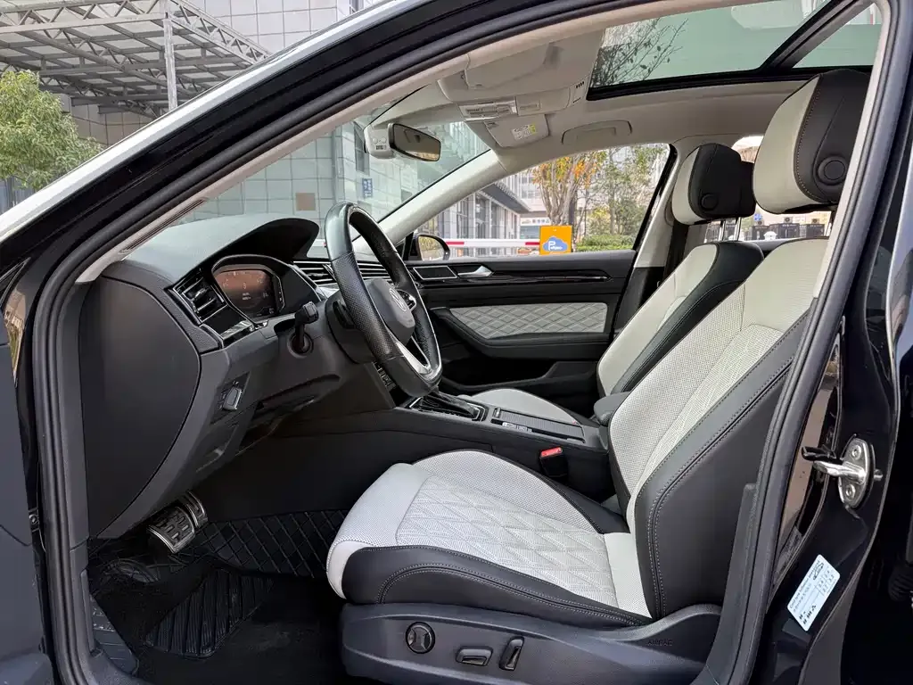 Volkswagen Magotan 2023 из CN, фото 6