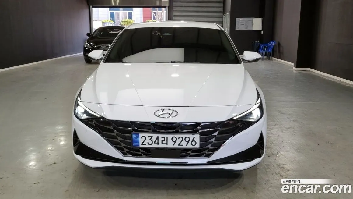Hyundai AVANTE — фото 3
