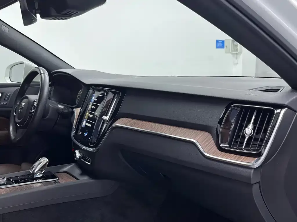 Volvo S60 2022 из CN, фото 10