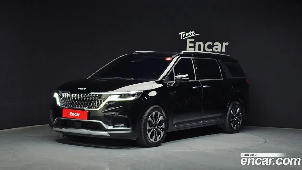 Kia Carnival — фото 1