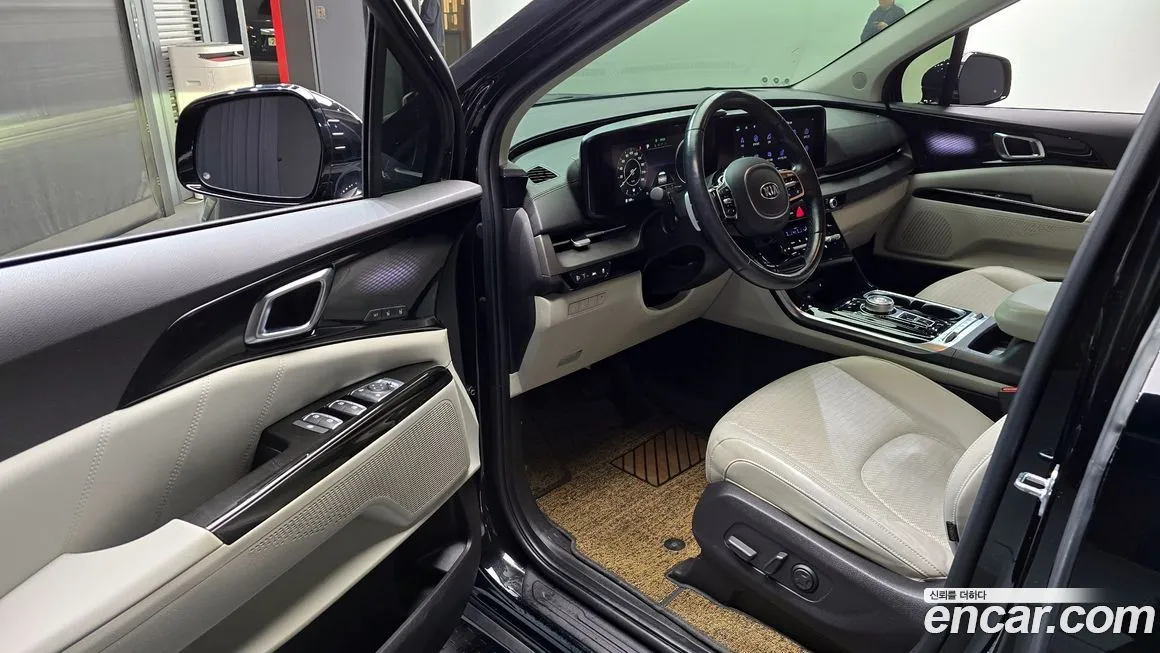 Kia Carnival — фото 10