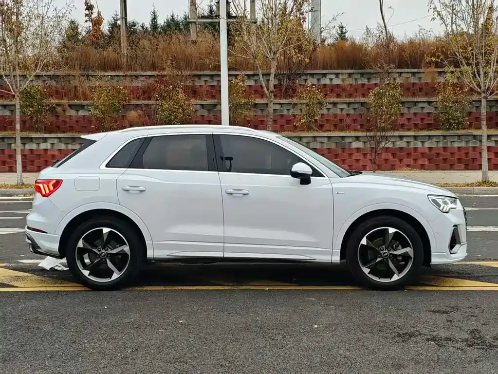 Audi Q3 — фото 4