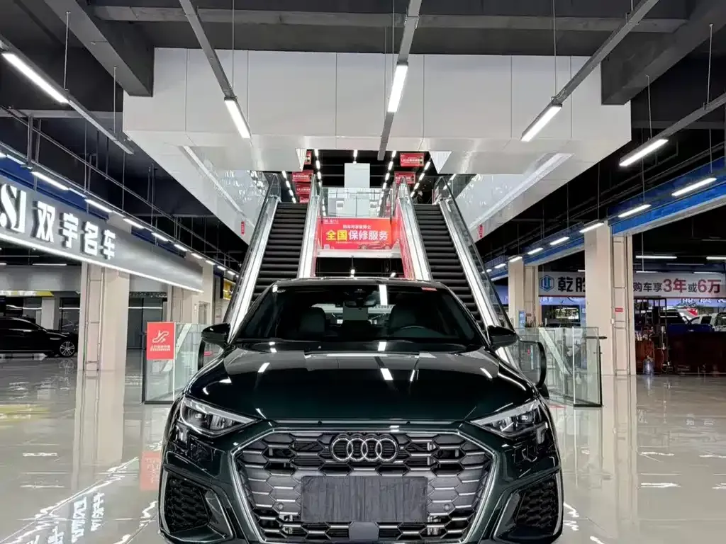 Audi A3 2024 из CN, фото 2