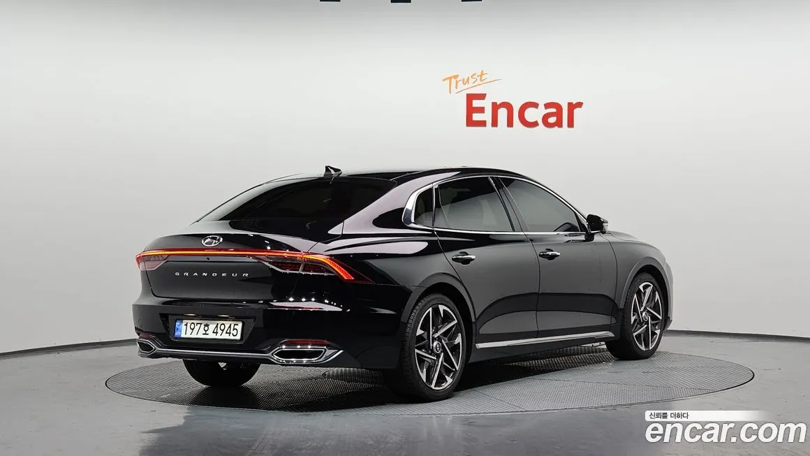 Hyundai Grandeur 2023 из KR, фото 2
