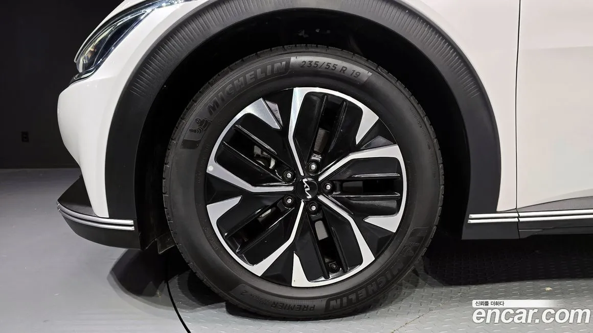 Kia EV6 — фото 5