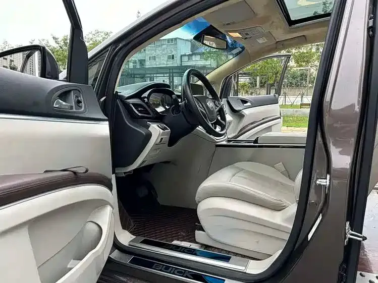 Buick GL8 2021 из CN, фото 4