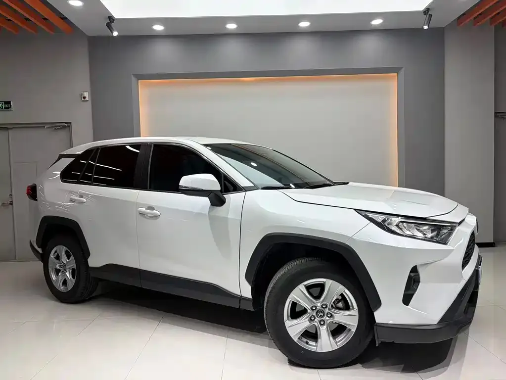 Toyota RAV4 2024 из CN, фото 3