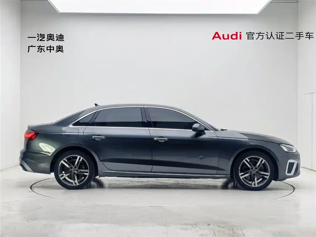 Audi A4L 2021 из CN, фото 3