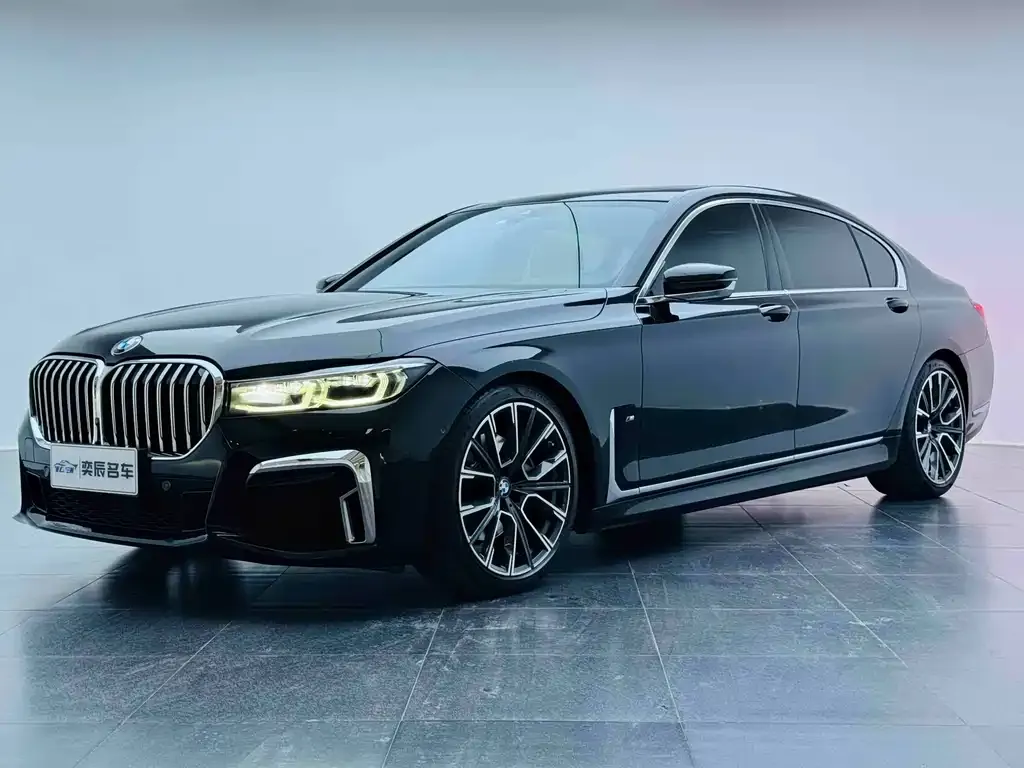 BMW 7 Series 2022 из CN, фото 1