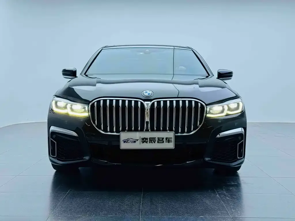 BMW 7 Series 2022 из CN, фото 2