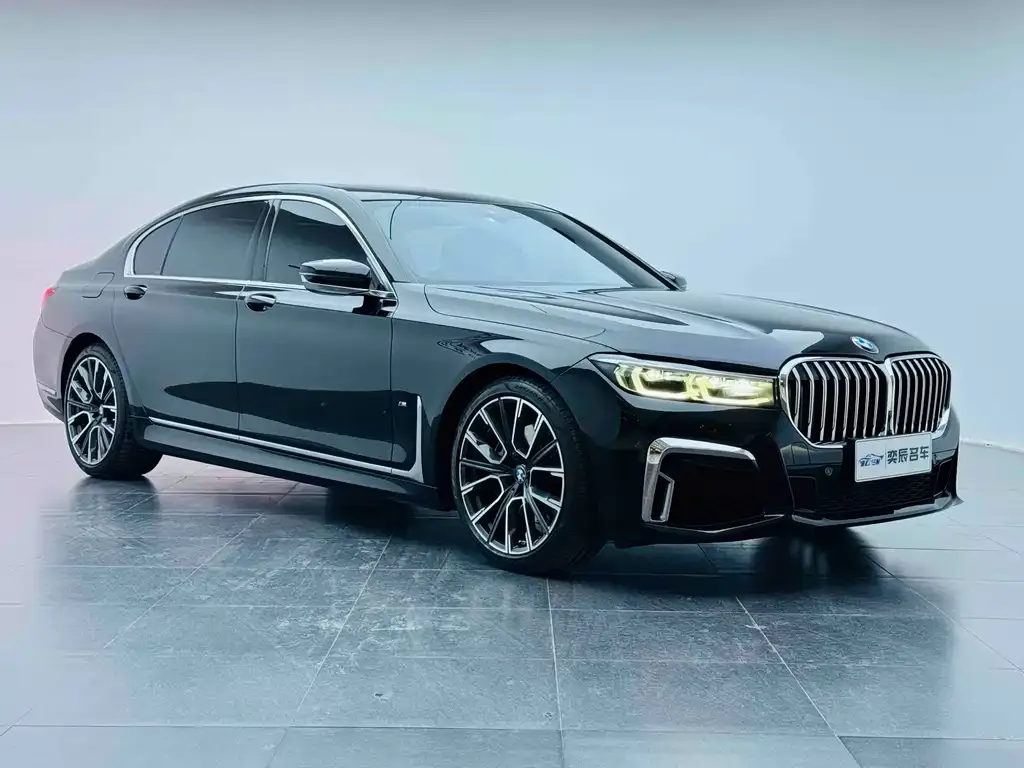 BMW 7 Series 2022 из CN, фото 3