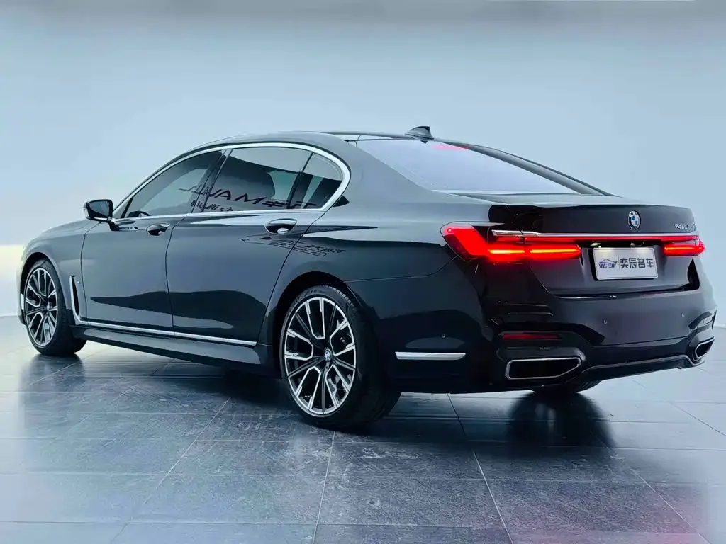 BMW 7 Series 2022 из CN, фото 4
