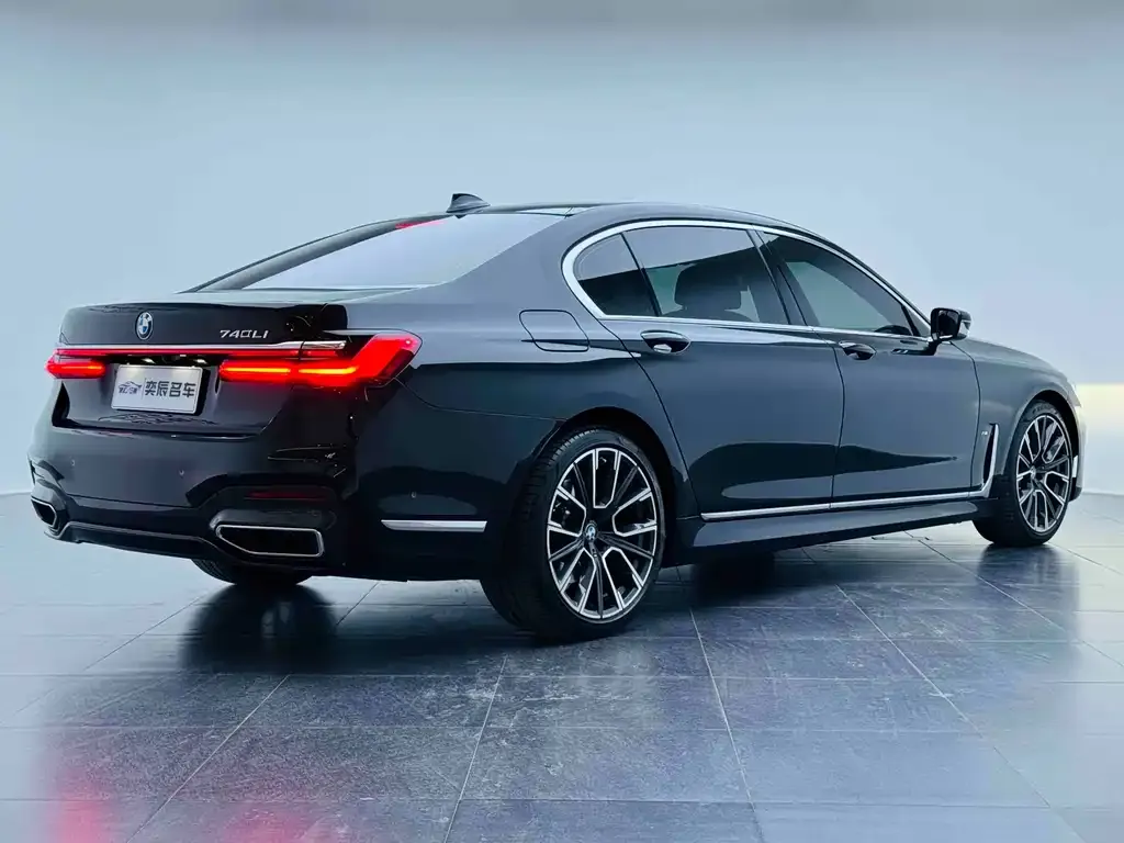 BMW 7 Series 2022 из CN, фото 6