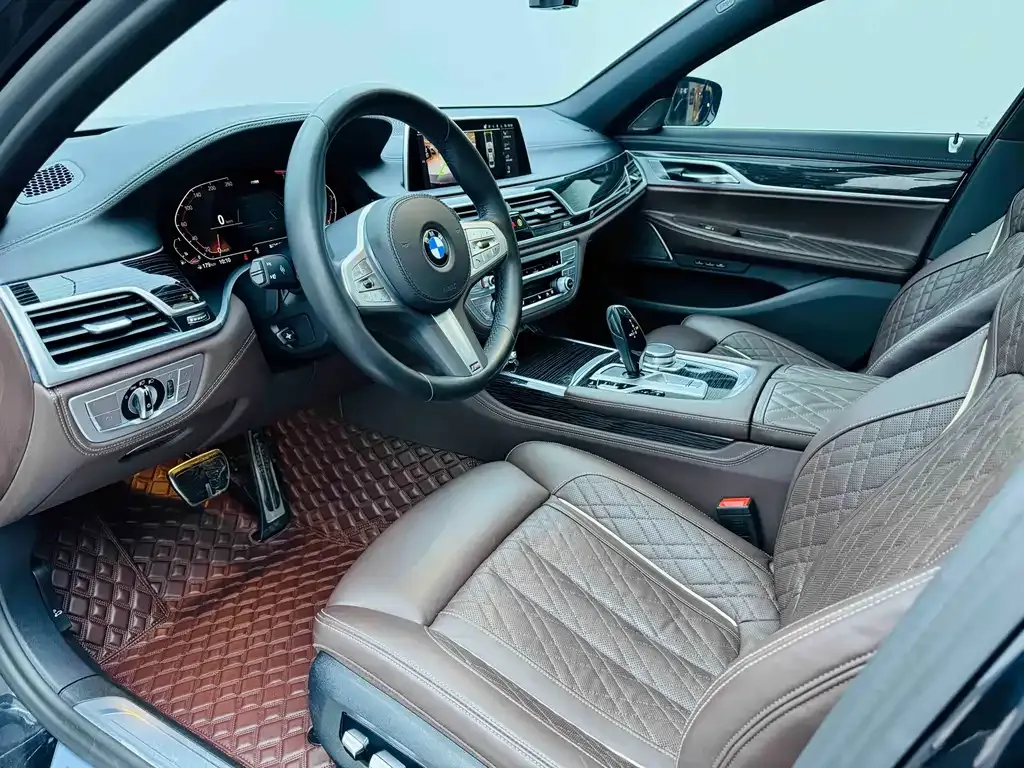 BMW 7 Series 2022 из CN, фото 7