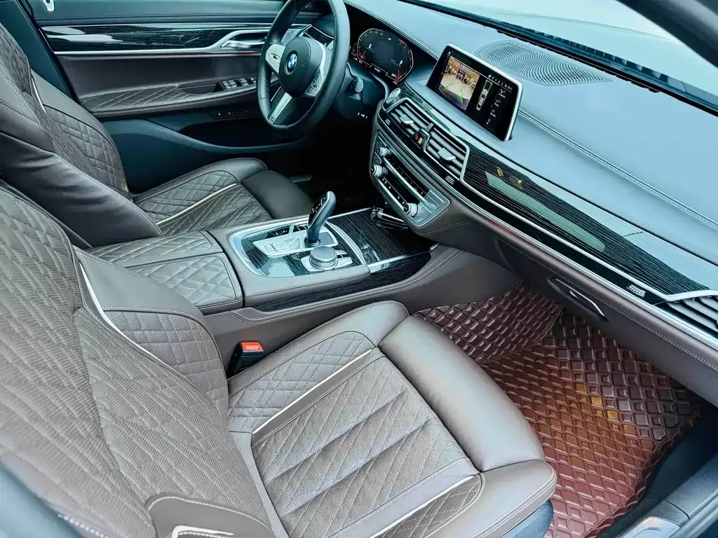 BMW 7 Series 2022 из CN, фото 9