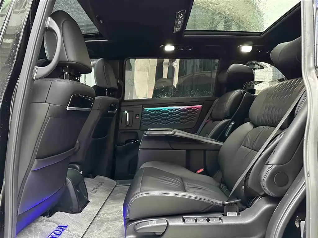 Honda Elysion 2025 из CN, фото 6