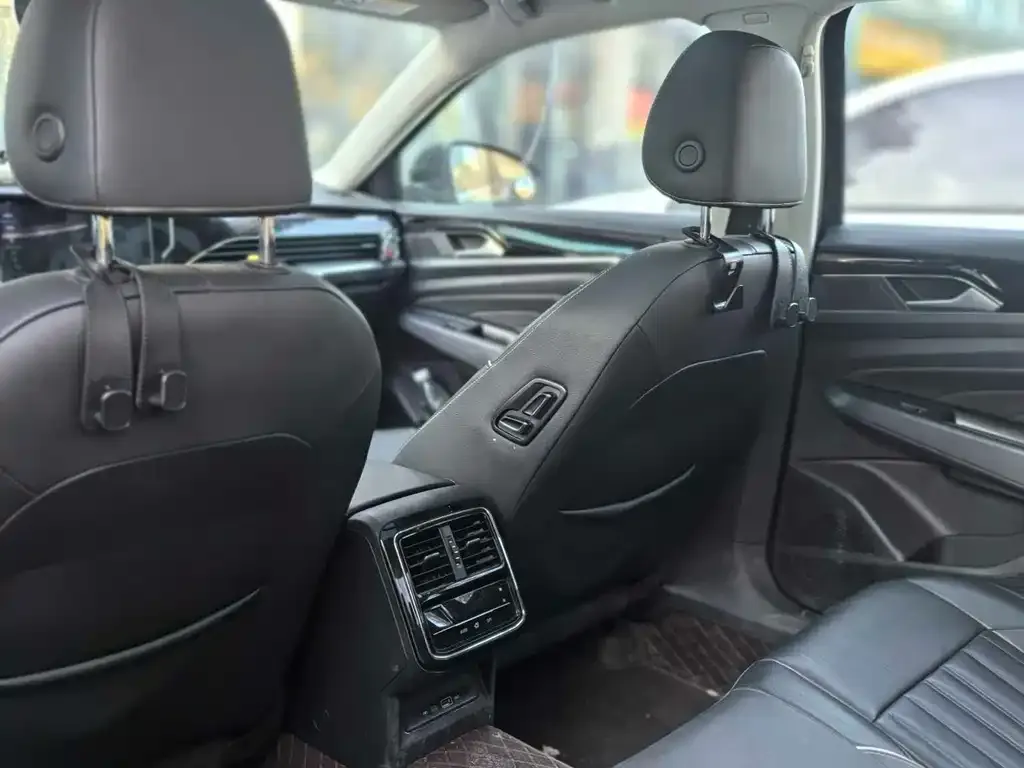 Volkswagen Passat 2022 из CN, фото 7