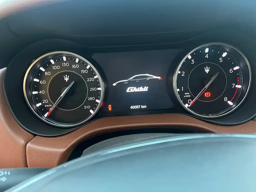 Maserati Ghibli — фото 6