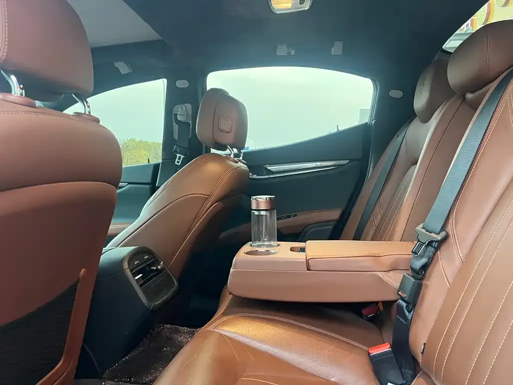 Maserati Ghibli — фото 8