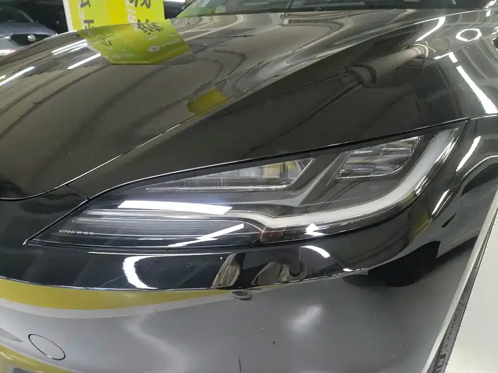 Tesla Model 3 — фото 3