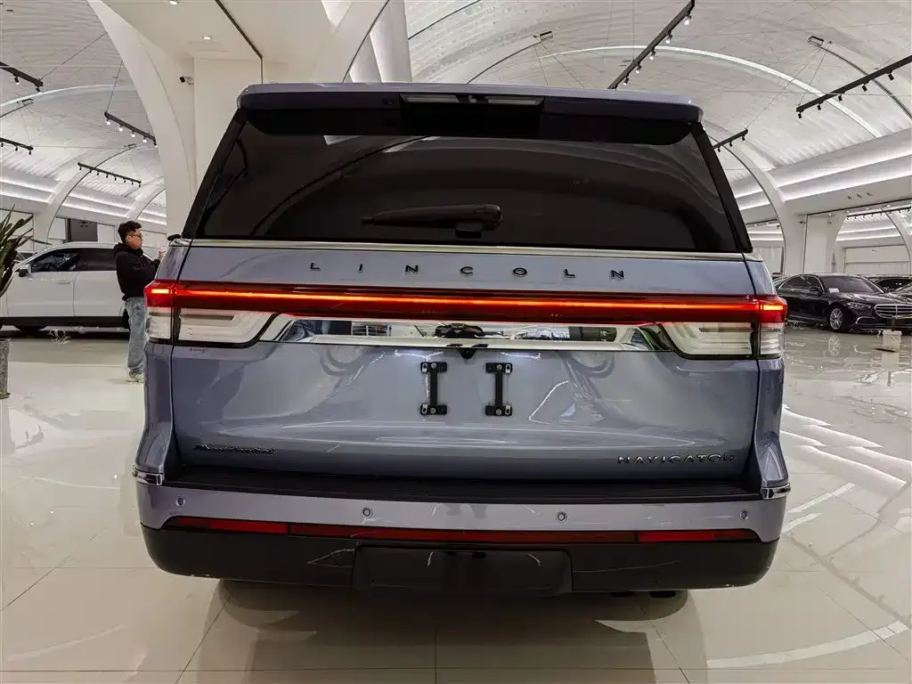 Lincoln Navigator 2023 из CN, фото 3
