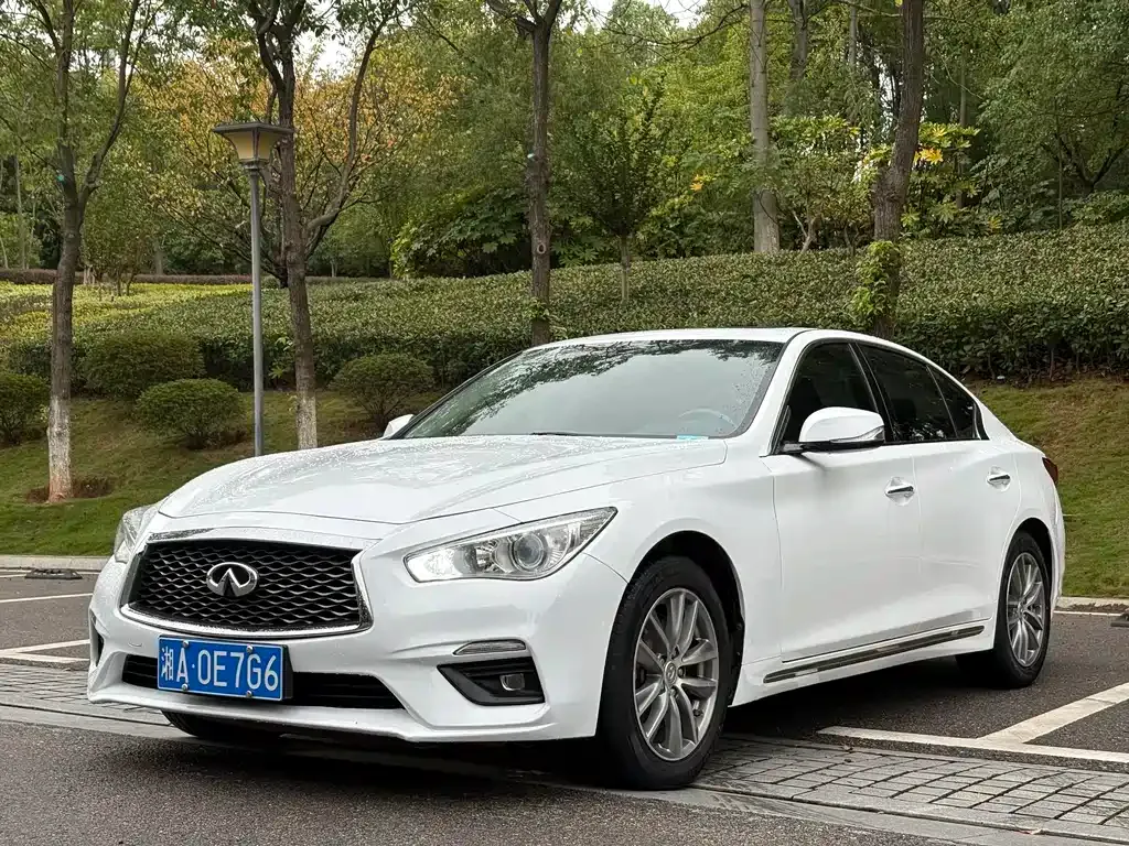 Infiniti Q50L 2021 из CN, фото 1
