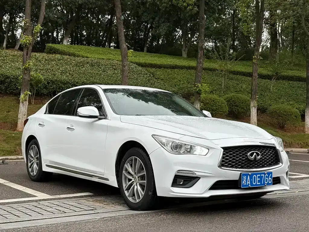 Infiniti Q50L 2021 из CN, фото 3