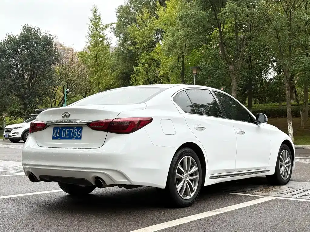 Infiniti Q50L 2021 из CN, фото 4