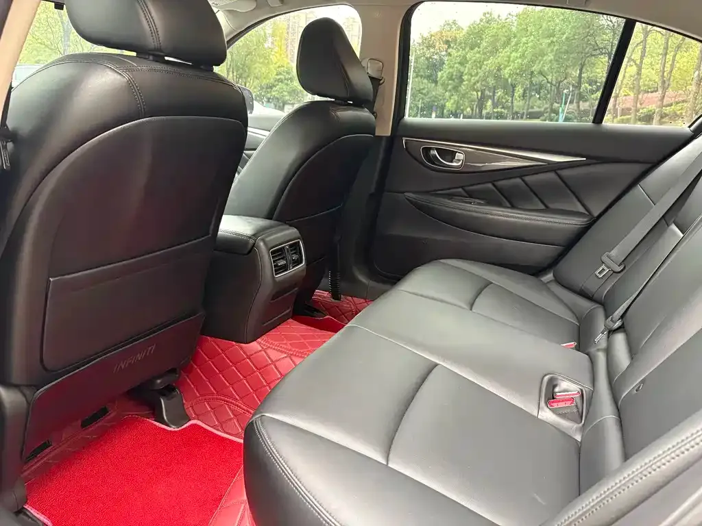 Infiniti Q50L 2021 из CN, фото 9