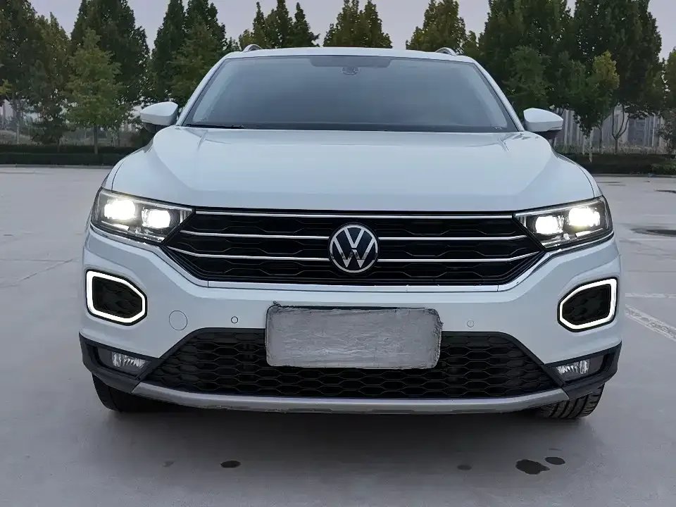 Volkswagen T-Roc 2023 из CN, фото 1