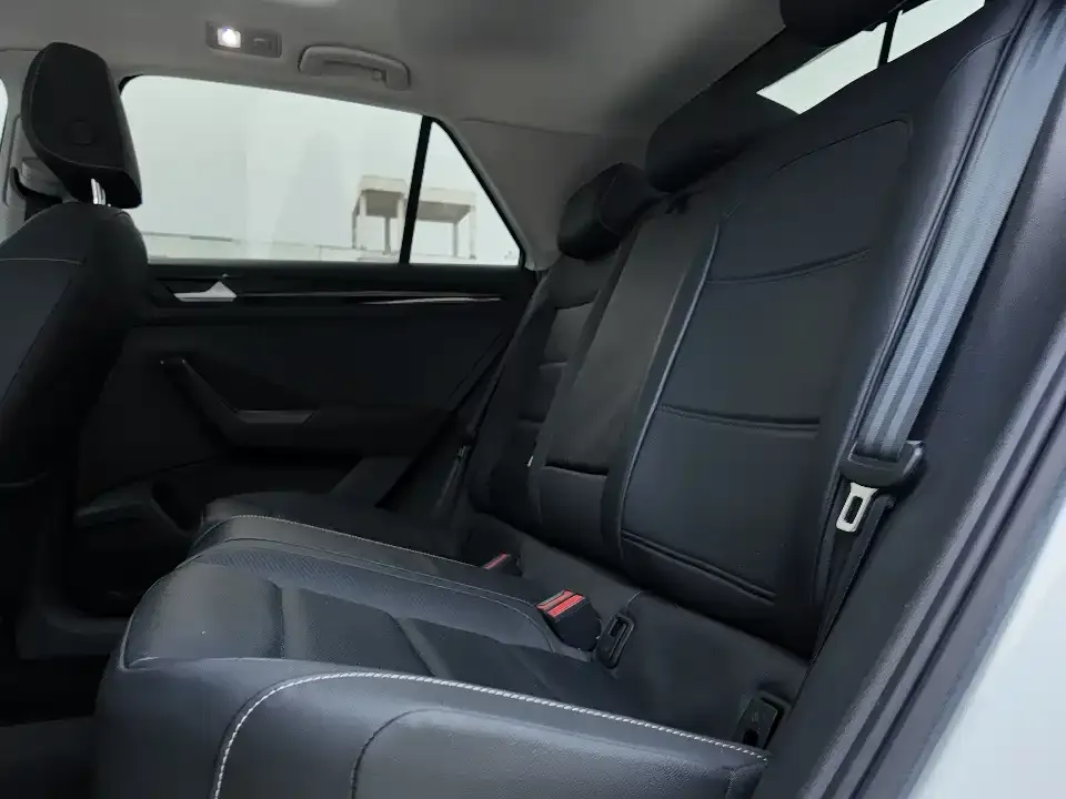 Volkswagen T-Roc 2023 из CN, фото 9