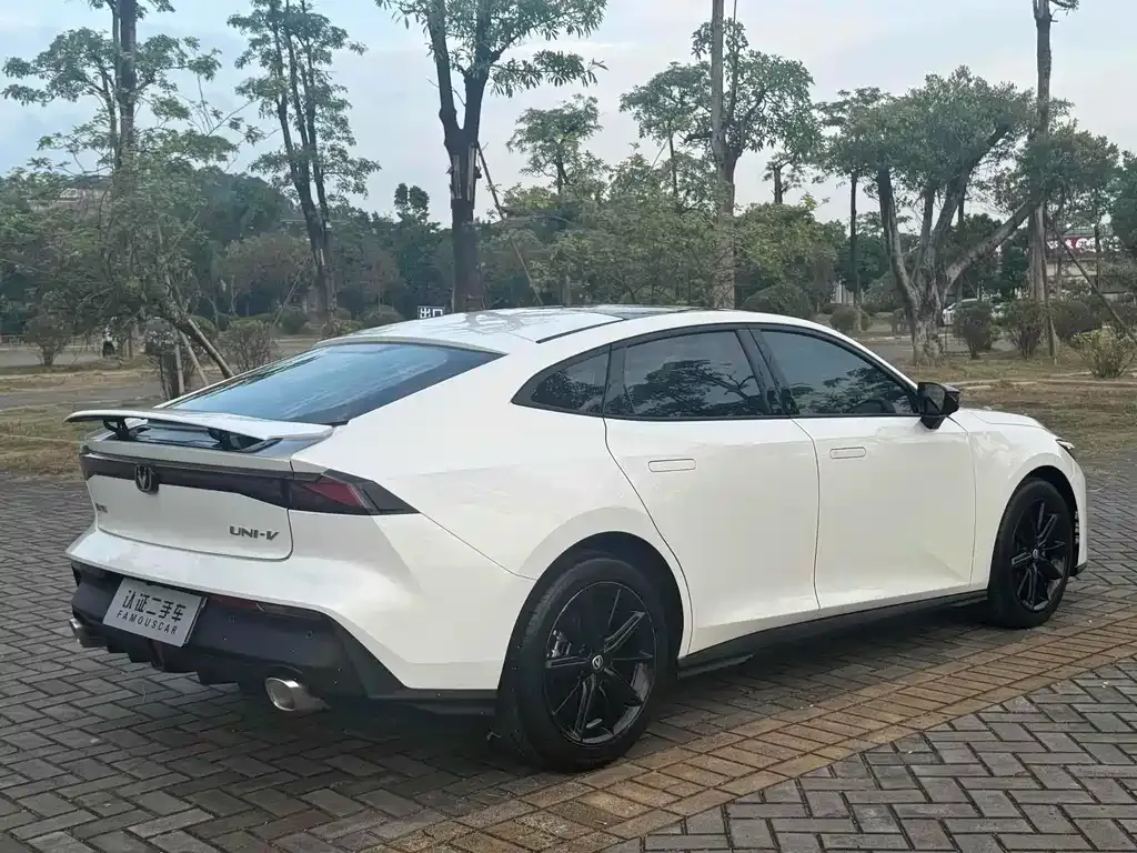 Changan UNI-V 2024 из CN, фото 3