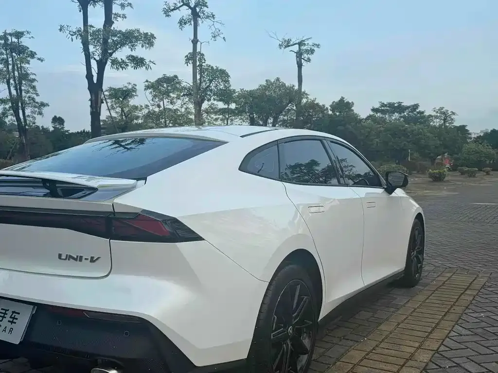 Changan UNI-V 2024 из CN, фото 7