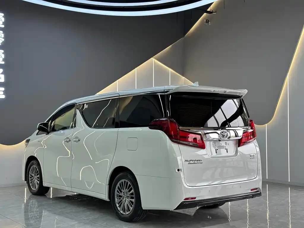 Toyota Alphard 2022 из CN, фото 4