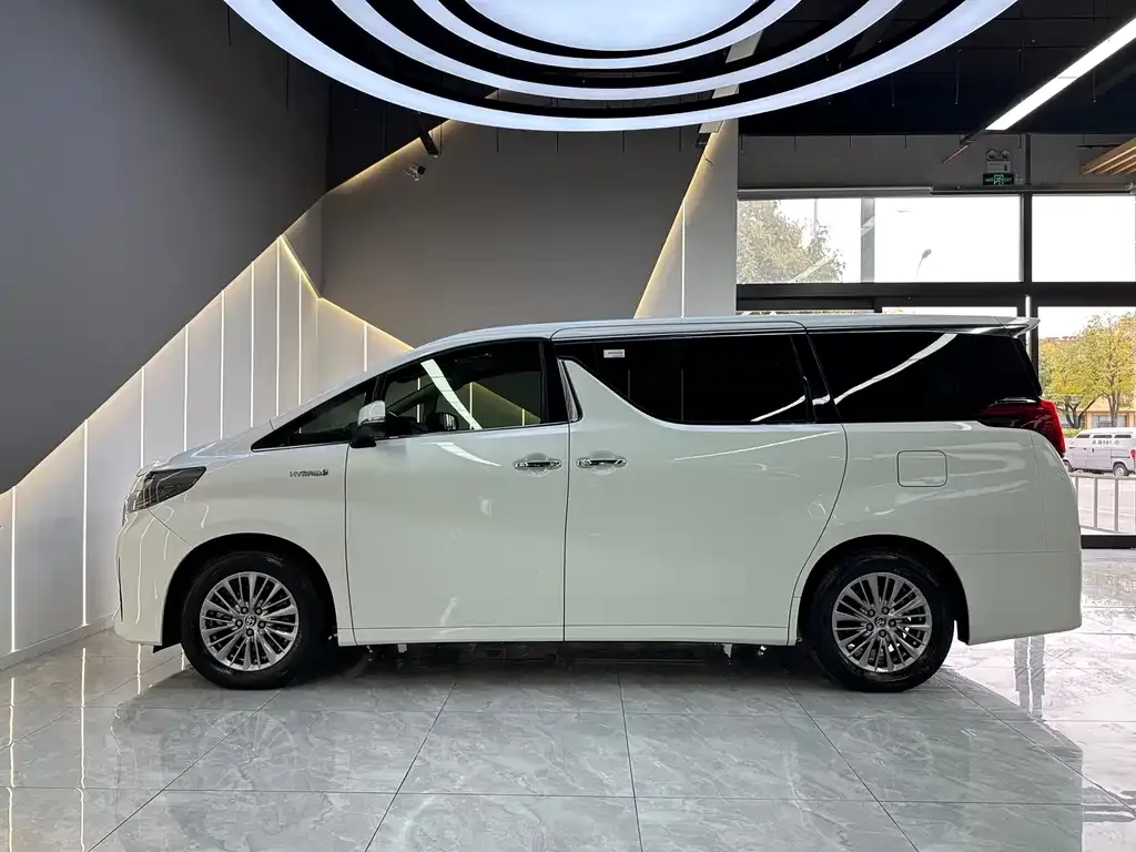 Toyota Alphard 2022 из CN, фото 7