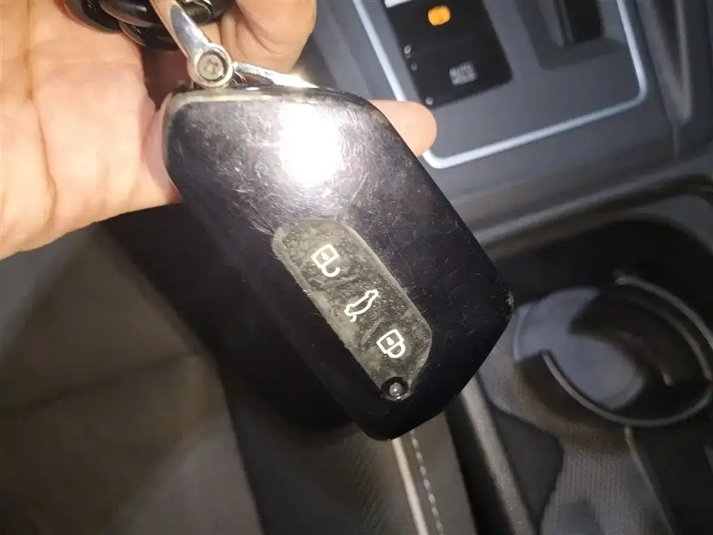Volkswagen Golf 2023 из CN, фото 10