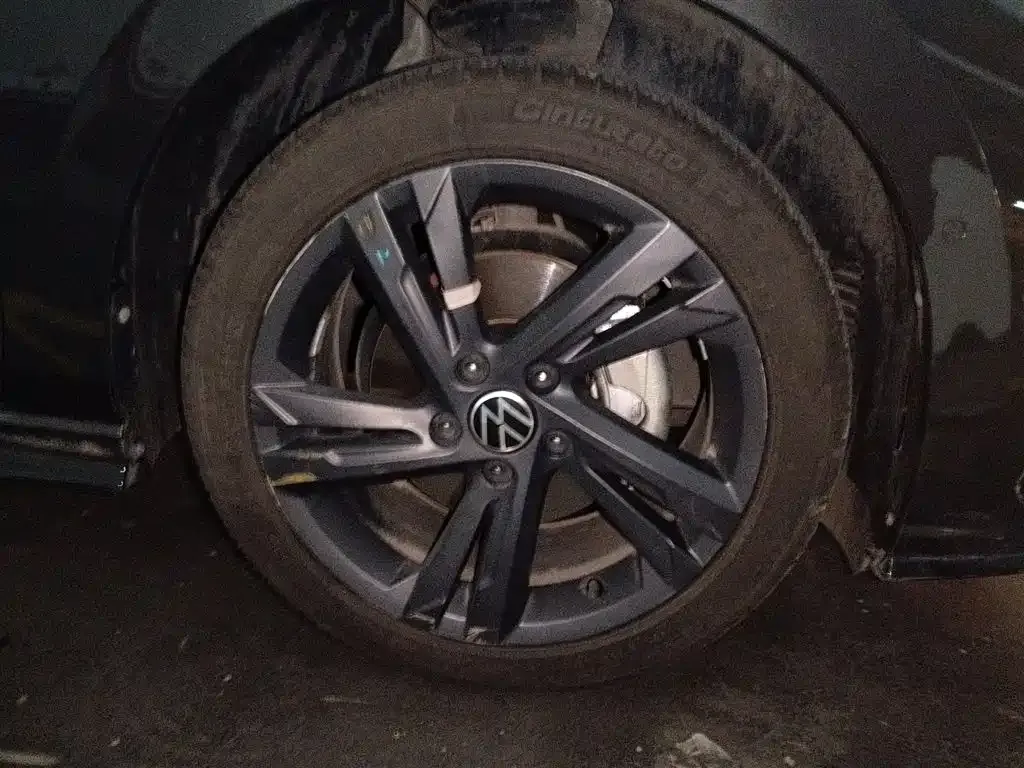 Volkswagen Golf 2023 из CN, фото 9