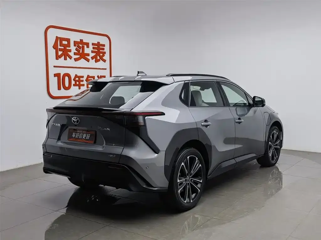 Toyota bZ4X 2022 из CN, фото 2