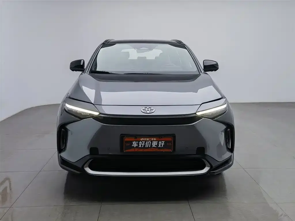 Toyota bZ4X 2022 из CN, фото 3