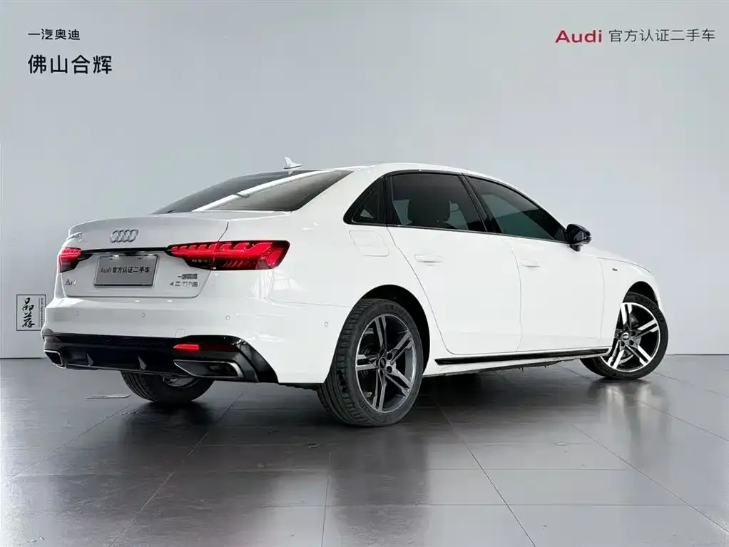 Audi A4L 2023 из CN, фото 4