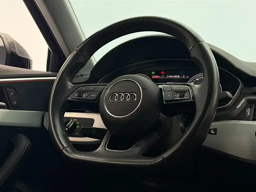 Audi A4L 2023 из CN, фото 7