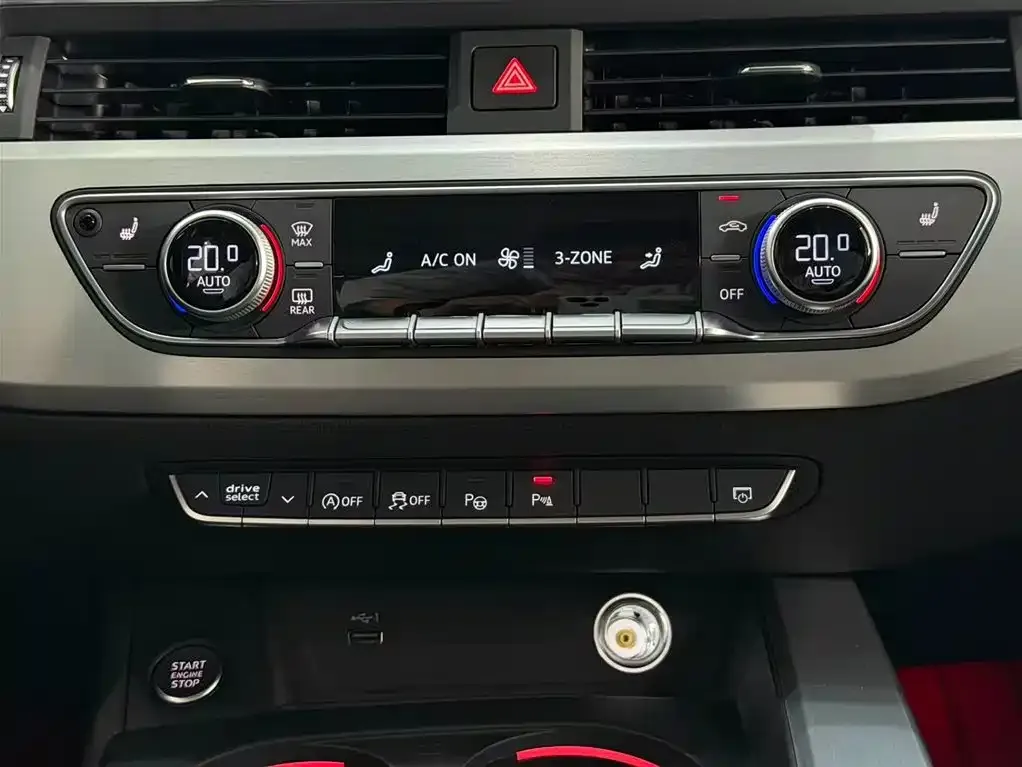 Audi A4L 2023 из CN, фото 9