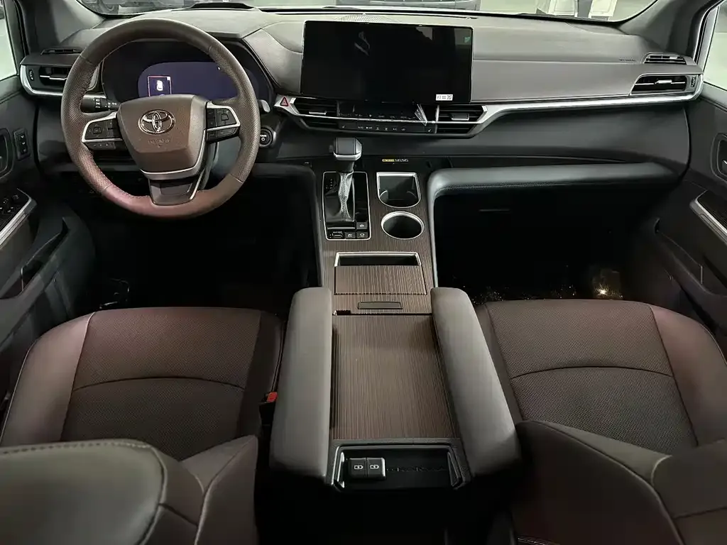 Toyota Granvia 2025 из CN, фото 6