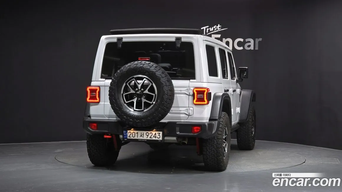 Jeep Wrangler 2024 из KR, фото 4